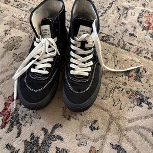 High crocket Vans size 6.5 like new